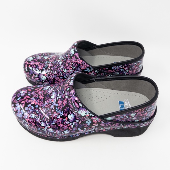 Floral Women's Clogs - Picture 2 of 6
